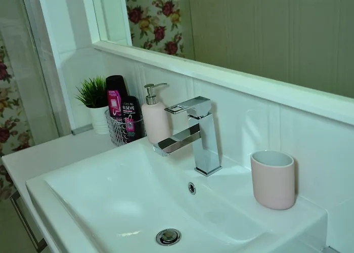 Lux アパート パザルジク